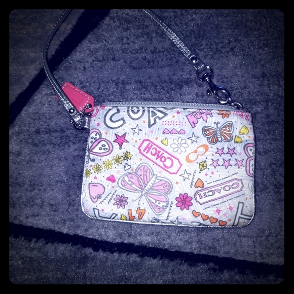 Coach Handbags - Coach clutch Coach Handbags - Coach clutch